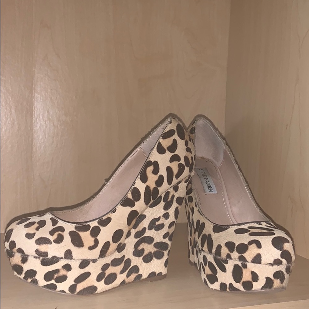 Steve Madden CHEETAH PRINT WEDGES